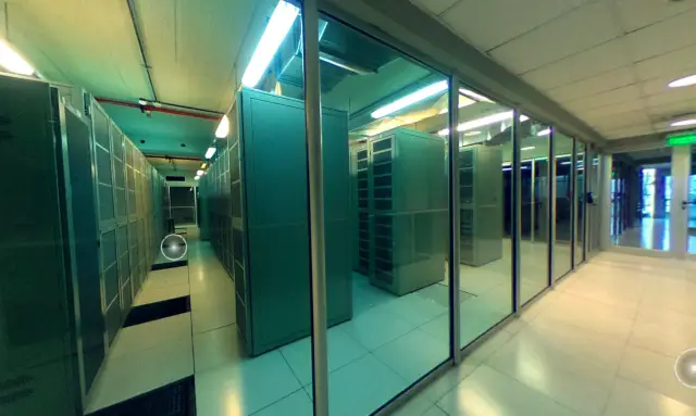 Pasillo del datacenter